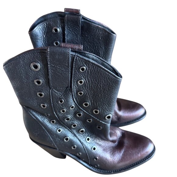 Frye Mustang Grommet Short Ankle Boots 7.5 Burgundy Ombre Leather Western Boots - Picture 5 of 14